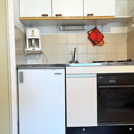 Studio Bormes-les-mimosas, 1 Piece, 2 Personnes - Fr-1-251-418